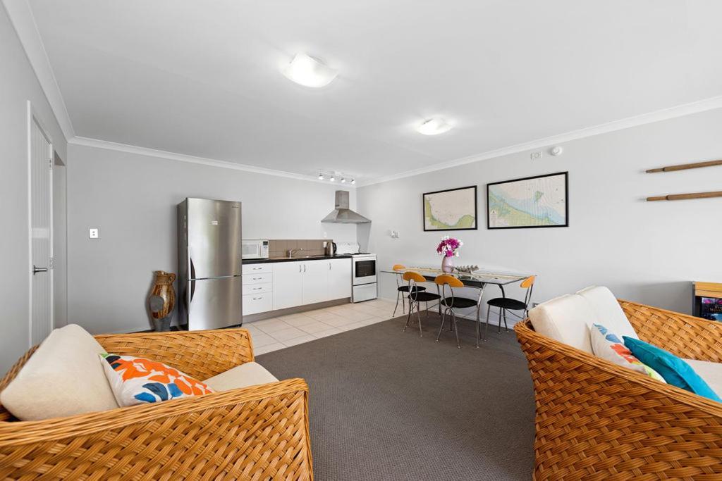 The Sandcastle - Papamoa Holiday Apartment Екстериор снимка