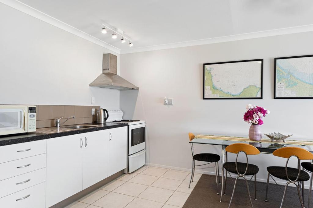 The Sandcastle - Papamoa Holiday Apartment Екстериор снимка